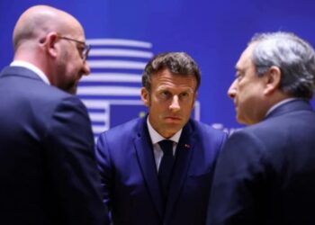 Emmanuel Macron en la reunión de la Comisión Europea. Foto REUTERS Johanna Geron.