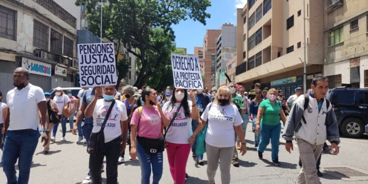 Protesta, trabajadores Caracas. 1 Mayo 2022. Foto Twitter.