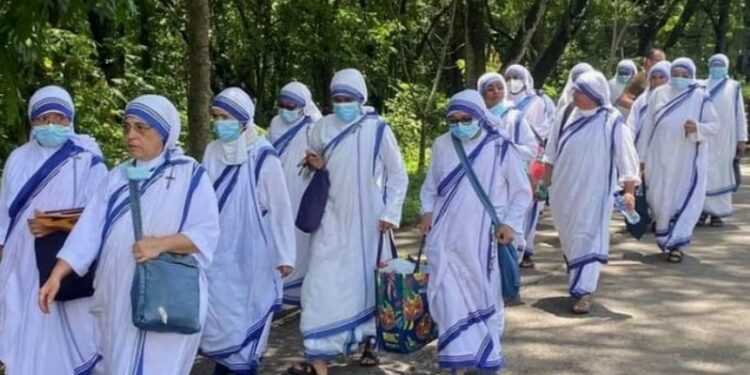 Así las Misioneras de la Caridad cruzaron la frontera Nicaragua-Costa Rica tras ser expulsadas por el régimen de Ortega. Foto agencias.