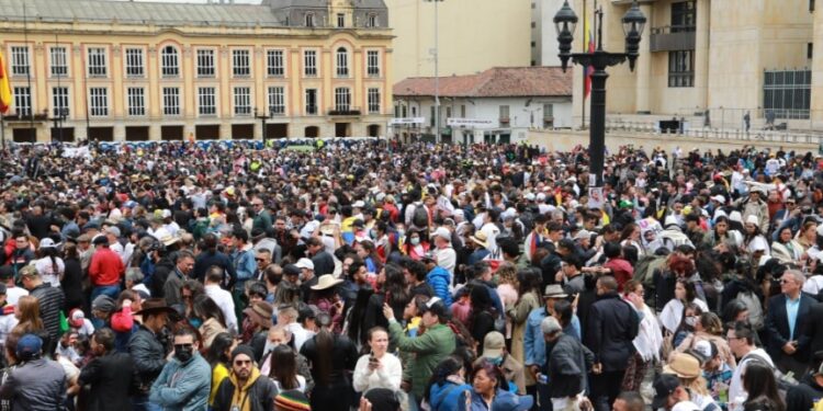 Plaza Bolívar de Bogotá. Investidura Gustavo Petro. Foto @NoticiasCaracol