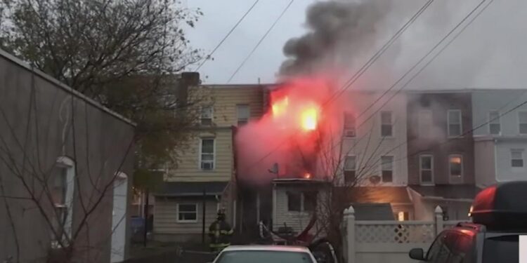 EEUU incendio vivienda. Foto agencias.