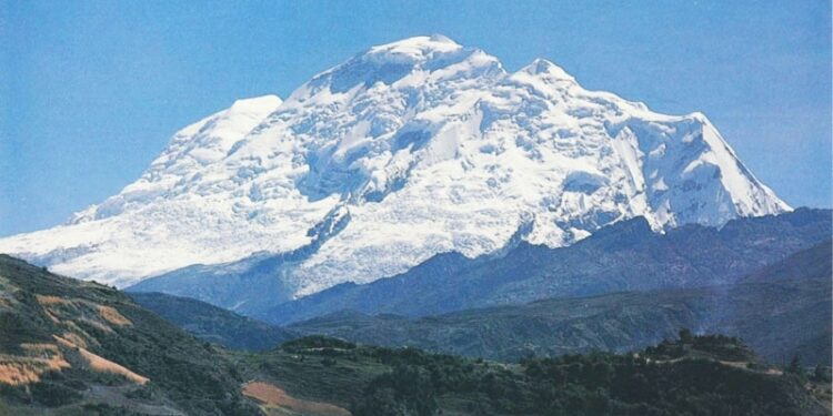 El nevado Huascarán. Foto de archivo.