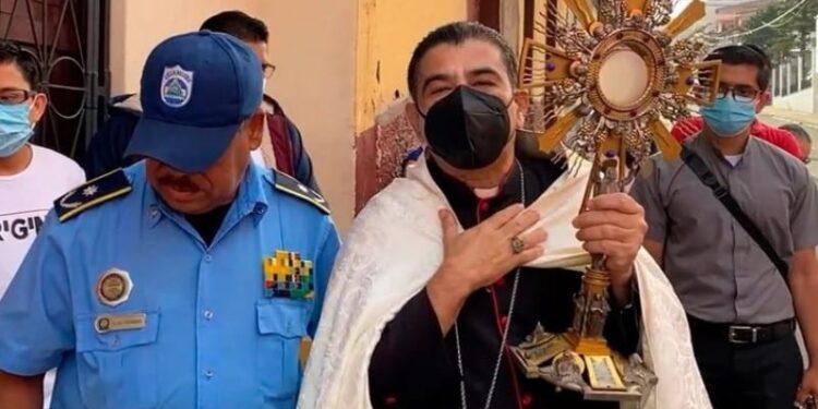 El obispo de Matagalpa fue apresado la madrugada del 19 de agosto en un operativo policial contra la residencia en la que permanecía recluido con otros siete religiosos. Foto cortesía