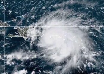 Huracán Fiona, toca tierra en Puerto Rico. Foto captura.