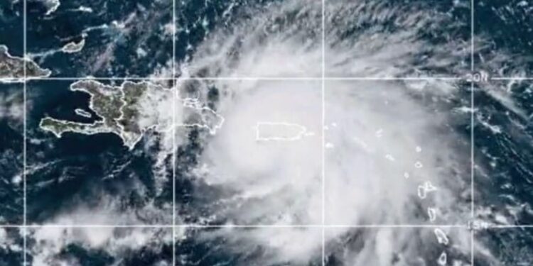 Huracán Fiona, toca tierra en Puerto Rico. Foto captura.