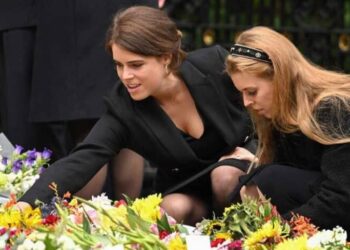 Las princesas Beatriz y Eugenia, nietas de la reina Isabel II. Foto agencias.