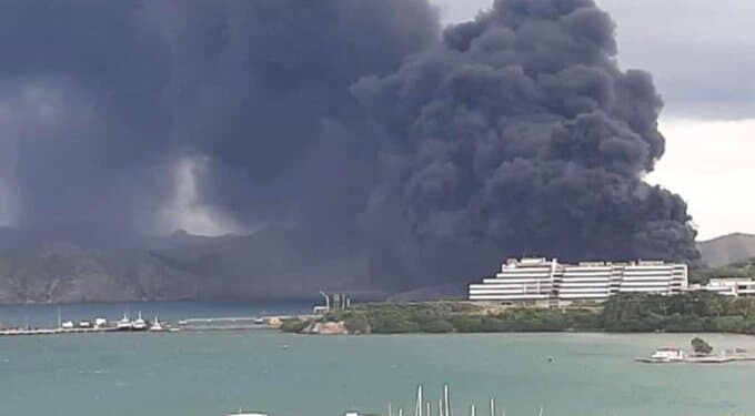 Muelle de PDVSA en Guaraguao. Foto Twitter.