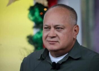 Diosdado Cabello. Foto Con el Mazo