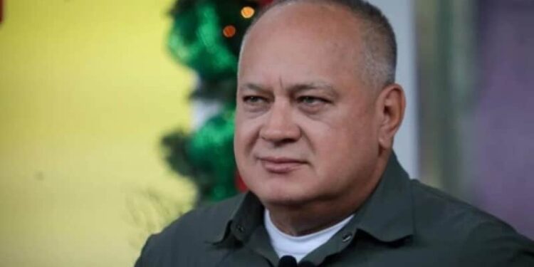 Diosdado Cabello. Foto Con el Mazo