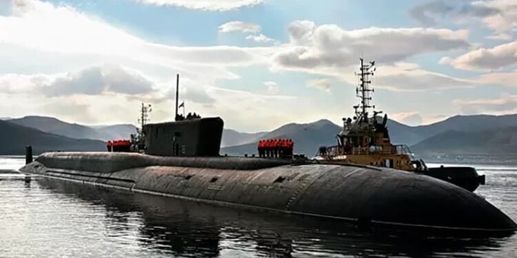 El submarino nuclear ruso K-329 Belgorod. Foto agencias.