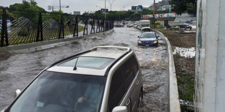 La Carlota, lluvias. Foto Observatorio de Ecología Política de Venezuela.