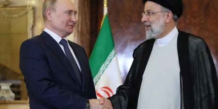 Vladímir Putin y el iraní Ebrahim Raisi, durante una reunión en Teherán, Irán. 19 de julio de 2022. Foto REUTERS.