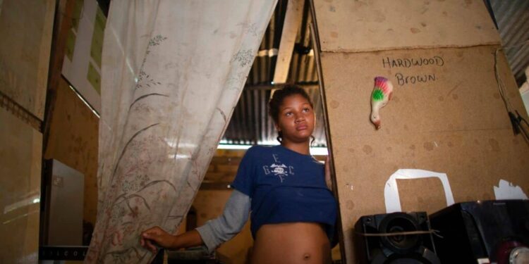 Embarazo adolescente. Venezuela. Foto Noticias A SIMPLE VISTA.