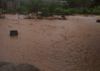 Sucre, Familias de la población de Quetepe, municipio Bolívar. Foto @ariana_agreda