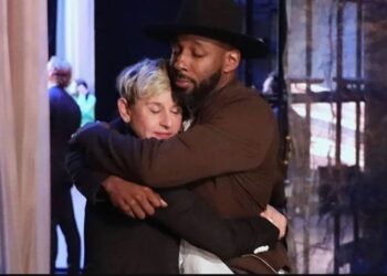 Ellen DeGeneres en las redes sociales con una foto de Stephen tWitch Boss.