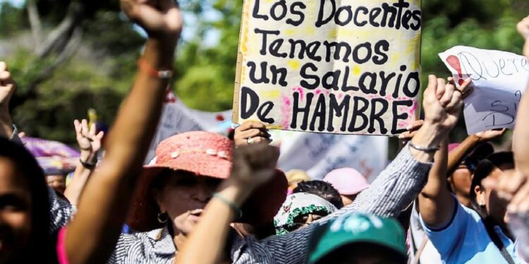 Docentes, salario. Protestas. Foto de archivo.