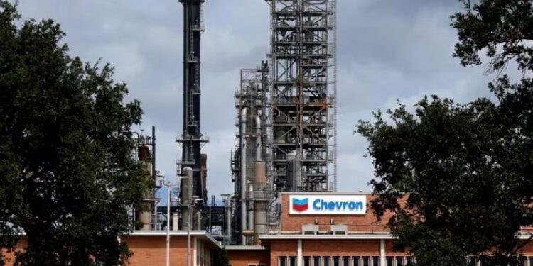 Foto de archivo de la refinería de Chevron en Pascagoula, Mississippi, Estados Unidos (REUTERS Jonathan Bachman)