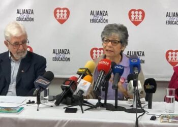 La coordinadora de educación para la paz del movimiento Fe y Alegría, Luisa Pernalete. Foto Radio Fe y Alegría Noticias