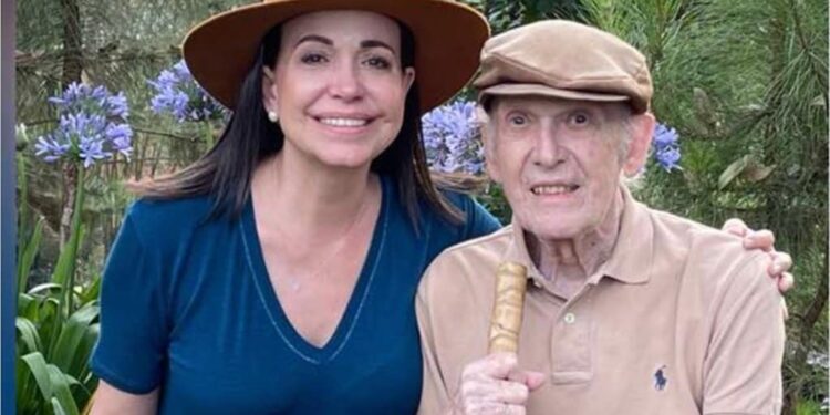 María Corina Machado y su padre Henrique Machado Zuloaga. Foto @VenteVenezuela