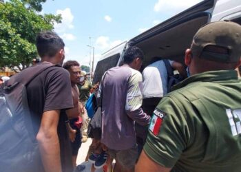 Migrantes en la frontera de México. Foto agencias.