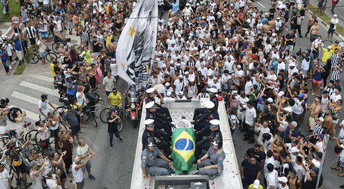 Pelé, cortejo. Foto agencias.