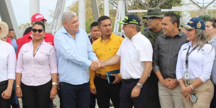 Puente Internacional José Antonio Páez, Apure, Foto @eduardopiate2