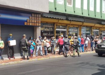 Comercios en Valencia, Carabobo. Foto de archivo.