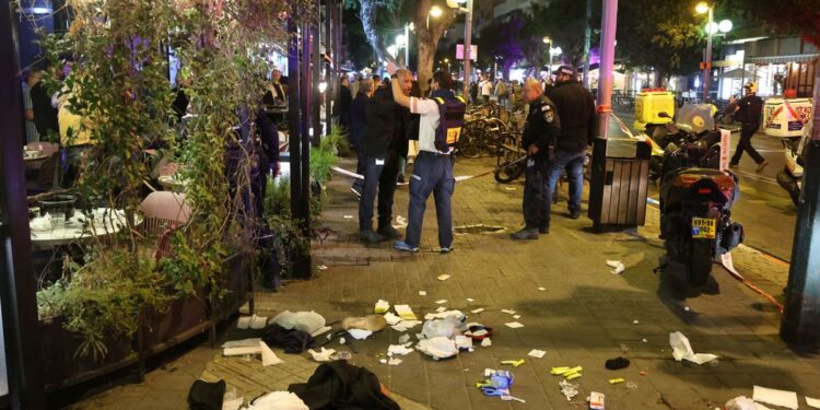 Ataque en el centro de Tel Aviv. Foto agencias.