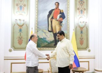 Nicolás Maduro y Álvaro Leyva Durán, canciller de Colombia. Foto @PresidencialVen