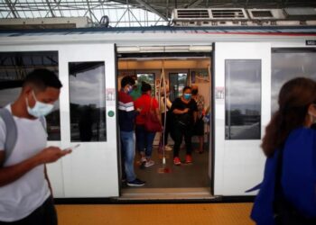 Panamá, mascarillas, transporte público. Foto agencias.