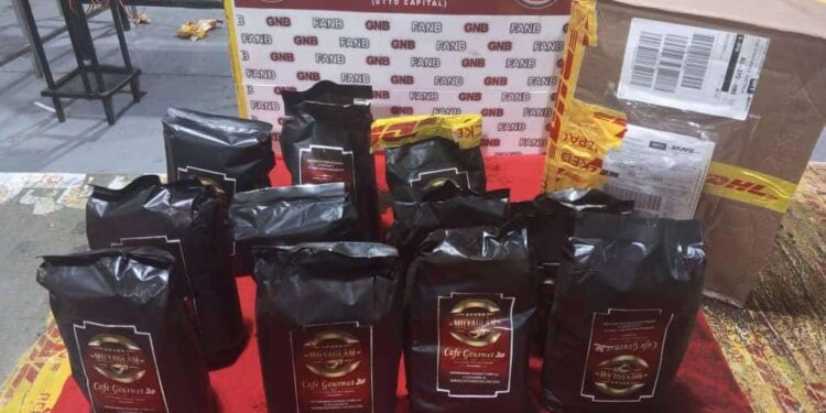 90 kilos de cocaína en paquetes de café. incautación.