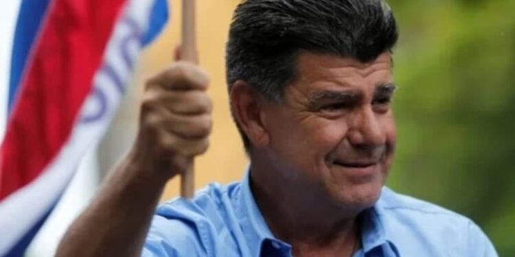 El candidato presidencial paraguayo Efraín Alegre, de la coalición opositora Concertación Nacional (REUTERS Cesar Olmedo)