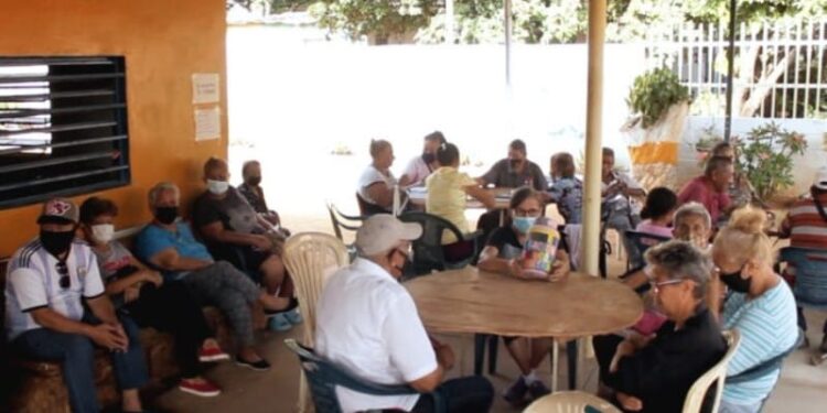 La Casa del Adulto Mayor Sueños de Antaño surgió del anhelo por brindar acompañamiento, apoyo y calor de hogar a quienes lo puedan necesitar. Hoy es el refugio, tres veces por semana, de más de 160 personas. Foto: Codhez.