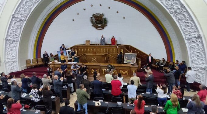 Asamblea chavista. Foto @Asamblea_Ven