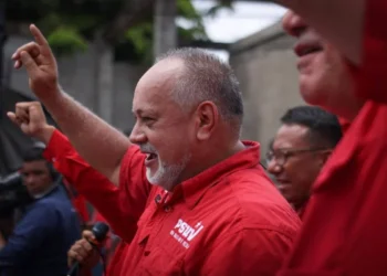 Diosdado Cabello. Apure. Foto Con el Mazo