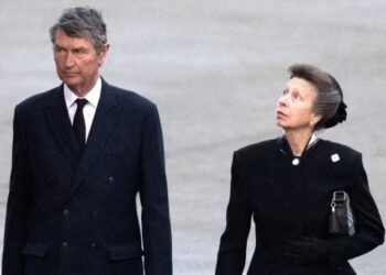 Ana y Laurence en una ceremonia de la realeza en Londres (Photo by Pool/Samir Hussein/WireImage)