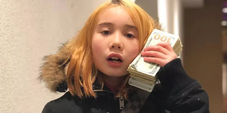 Así se tomaba fotos Lil Tay. Siempre se viralizaban sus imágenes o videosIG Lil Tay