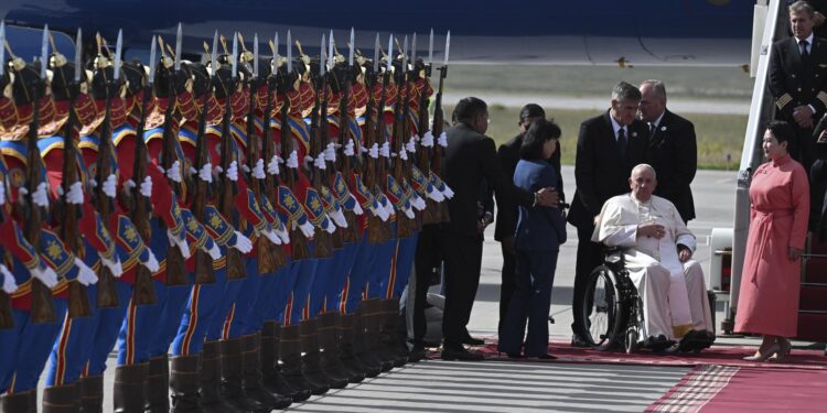 Ulaanbaatar (Italy), 01/09/2023.- Pope Francis (2-R) arrives at Chinggis Khaan International Airport in Ulaanbataar, Mongolia, 01 September 2023. (Papa) EFE/EPA/CIRO FUSCO