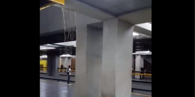 Metro de Caracas, lluvias inundado.