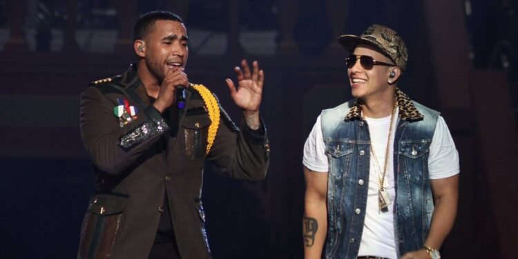 SAN JUAN, PUERTO RICO - MAY 03:  Don Omar performs with Daddy Yankee and Yandel in his concert 'Hecho en Puerto Rico' at Coliseo Jose M. Agrelot on May 3, 2013 in San Juan, Puerto Rico.  (Photo by GV Cruz/WireImage)