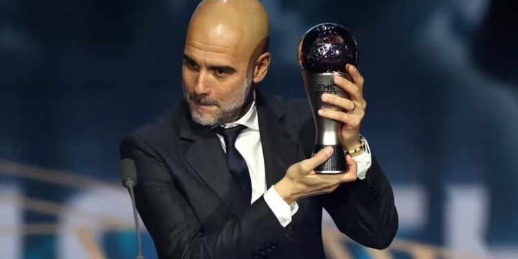 Pep fue reconocido por la FIFA como el mentor de la primera Champions League en la historia del Manchester City (Foto: Reuters)