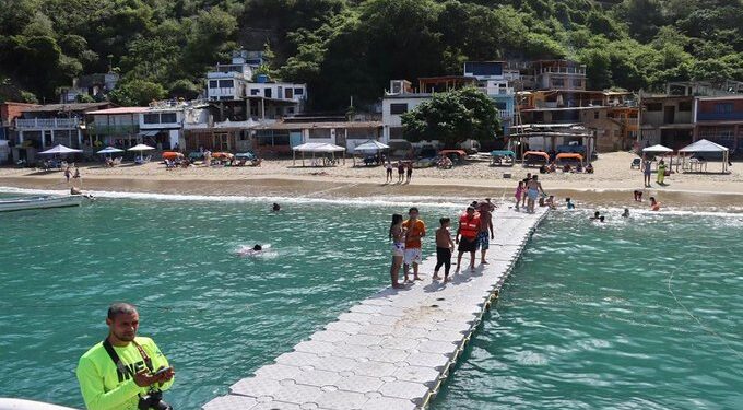 La hidrovía La Guaira hasta Chichiriviche de la Costa. Foto @VTVcanal8