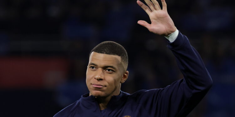 El jugador francés del PSG, Kylian Mbappe, antes del partido de Liga de Campeones ante la Real Sociedad el pasado día 13 en París. EFE/EPA/TERESA SUAREZ