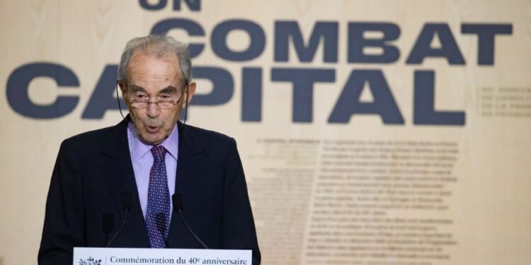 Robert Badinter en 2021 (EPA-EFE/Ian Langsdon/Pool via REUTERS)