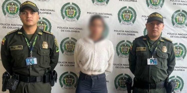 Alias 'La Petty', capturada en el aeropuerto de Rionegro. Foto Suministrada a SEMANA.