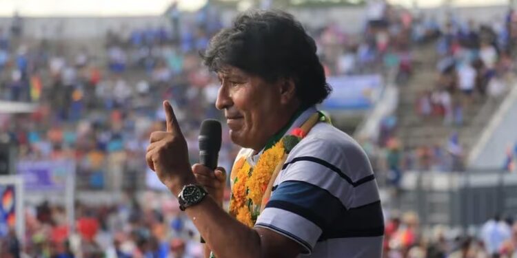 El expresidente de Bolivia (2006-2019) Evo Morales en su acto por los 29 años del gobernante MAS, el 30 de marzo de 2024 en Yapacaní (EFE)