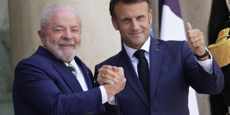 Emmanuel Macron, y Luiz Inácio Lula da Silva