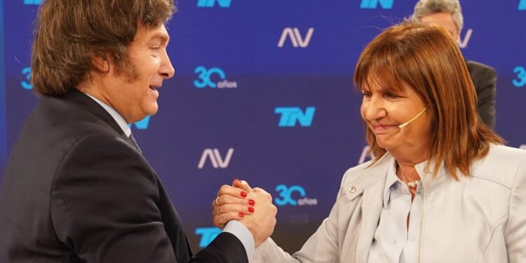 politica 
milei bullrich a dos voces
fotos martin bonetto