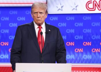 Atlanta (United States), 28/06/2024.- Former US President Donald J. Trump participates in the first 2024 presidential election debate at CNN Atlanta studios in Atlanta, Georgia, USA, 27 June 2024. The first 2024 presidential election debate is hosted by CNN. EFE/EPA/MICHAEL REYNOLDS