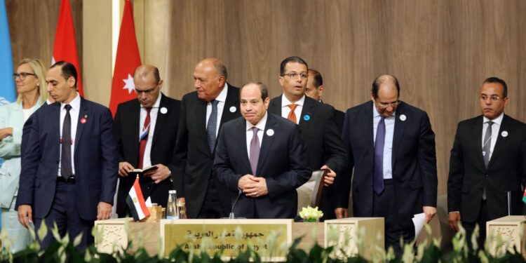 Dead Sea (Jordan), 11/06/2024.- Egypt's President Abdel Fattah al-Sisi (C) attends a plenary session during the 'Call for Action: Urgent Humanitarian Response for Gaza' Conference, in the Dead Sea region, Jordan, 11 June 2024. One day after the UN Security Council passed a resolution supporting a US-brokered Gaza ceasefire, Jordan on 11 June hosts a conference to address the emergency humanitarian response for Palestinians in the Gaza Strip. The event is jointly organized with Egypt and the United Nations, with the attendance of US Secretary of State Blinken and Palestinian President Abbas. More than 37,000 Palestinians and over 1,400 Israelis have been killed, according to the Palestinian Health Ministry and the Israel Defense Forces (IDF), since Hamas militants launched an attack against Israel from the Gaza Strip on 07 October 2023, and the Israeli operations in Gaza and the West Bank which followed it. (Egipto, Jordania) EFE/EPA/MOHAMMAD ALI